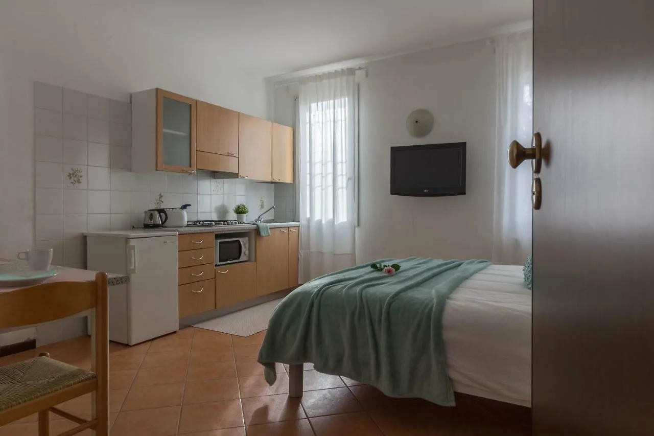 La Rosa Apartment Ferrara Italy
